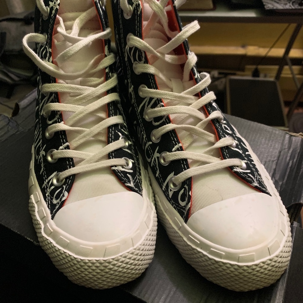 Converse ! - Picture 2 of 7